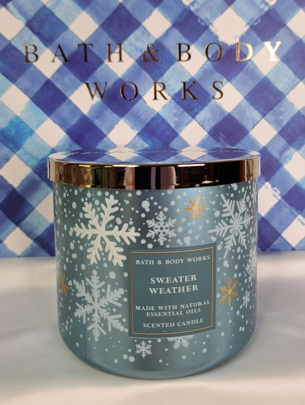 Bath & Body Works 'SWEATER WEATHER' Scented 3-Wick Candle in Luminious Wrap - Picture 2 of 11